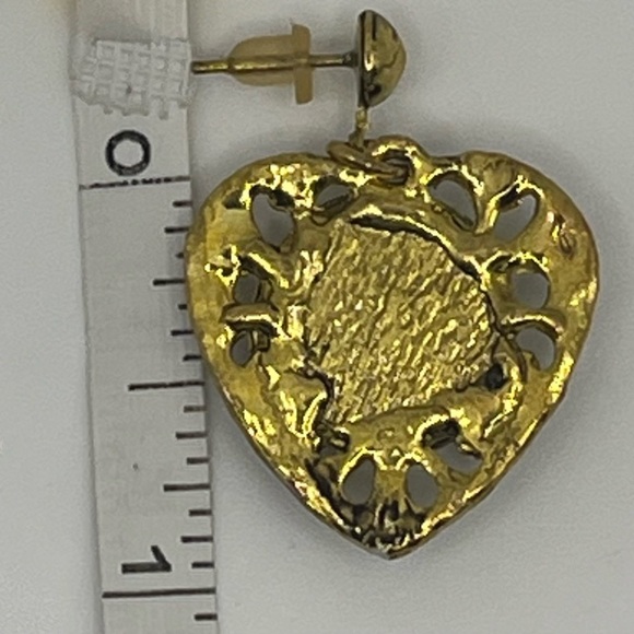 Vintage Gold Heart Drop Earrings with Cameo Silhouette - Picture 3 of 3
